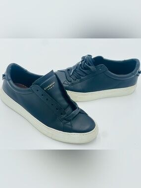 Givenchy Paris 17 Black Leather Low-Top Sneakers with Cream Sole size 5.5